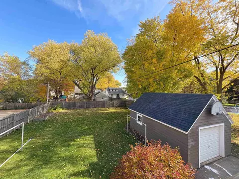 Exterior - 1612 N Erb St, Appleton, WI 54911 photo 6 of 7