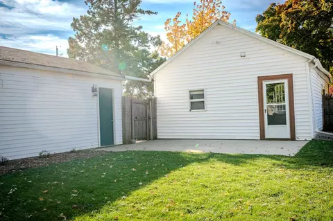 Exterior - 206 S Telulah Ave, Appleton, WI 54915 photo 5 of 10