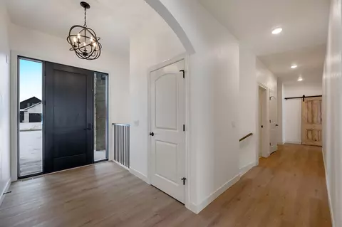 Entry Way - 110 Beckerae Ct, Wrightstown, WI 54180 photo 4 of 15