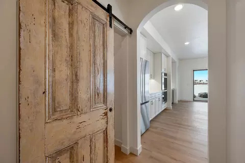 Entry Way - 110 Beckerae Ct, Wrightstown, WI 54180 photo 9 of 15