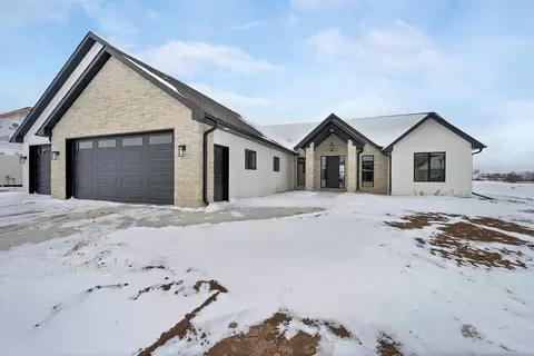 110 Beckerae Ct, Wrightstown, WI 54180
