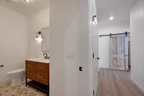 Entry Way - 110 Beckerae Ct, Wrightstown, WI 54180 photo 6 of 15