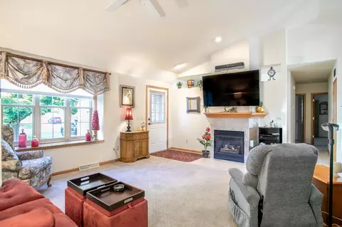 20 Spencer Village Ct, Appleton, WI 54914 photo 4