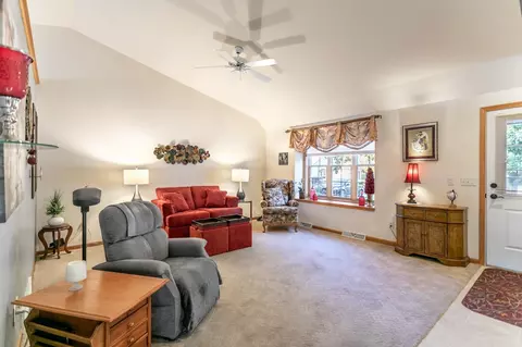 20 Spencer Village Ct, Appleton, WI 54914 photo 5
