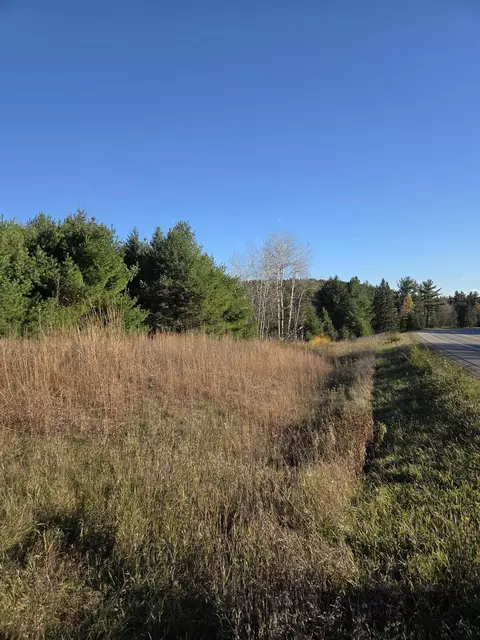 N15022 Us Hwy 141 Highway, Amberg, WI 54102