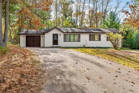 n1983 Evergreen Lane, Waupaca, WI 54981