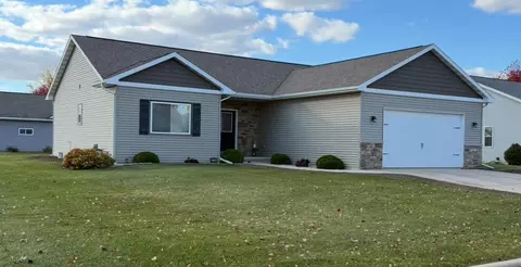 1599 Redwing Dr, Neenah, WI 54956