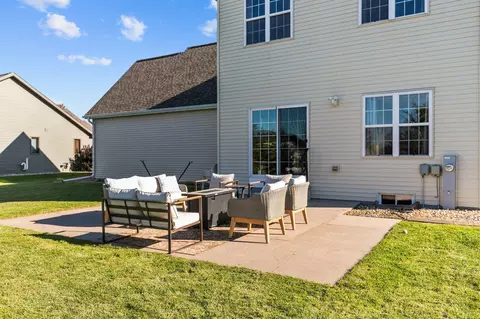 Exterior - 4124 E Glory Ln, Appleton, WI 54913 photo 3 of 8