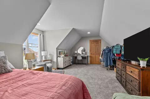 Bedroom - 4124 E Glory Ln, Appleton, WI 54913 photo 7 of 9
