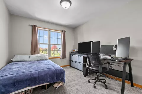 Bedroom - 4124 E Glory Ln, Appleton, WI 54913 photo 6 of 9
