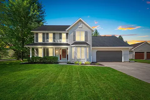 618 Night Ct, Green Bay, WI 54313