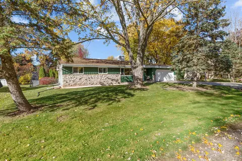 1022 Goss Ave, Menasha, WI 54952