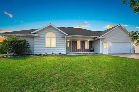 33 N Ashland Ave, Sturgeon Bay, WI 54235