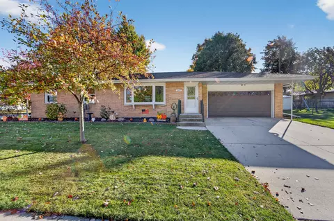107 Hawthorne Ct, Chilton, WI 53014