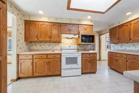 Kitchen - 2635 S Harmon St, Appleton, WI 54915 photo 1 of 4
