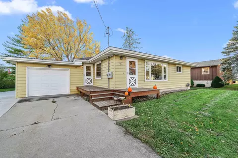 109 W Midway St, Rosendale, WI 54974