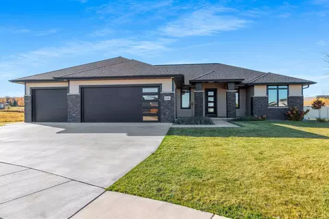 1526 Red Hawk Landing Trl, De Pere, WI 54115