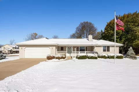 600 Karen Dr, Menasha, WI 54952