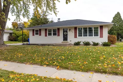 608 Black St, Kaukauna, WI 54130
