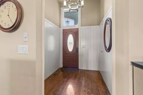 Entry Way - 4847 Canvasback Cir, Appleton, WI 54913 photo 1 of 7