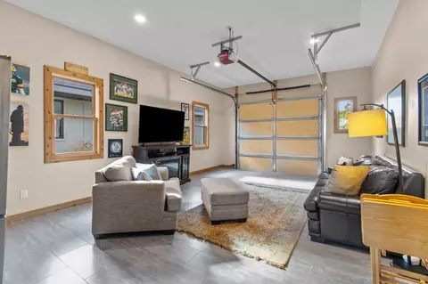 Living - 4847 Canvasback Cir, Appleton, WI 54913 photo 4 of 4