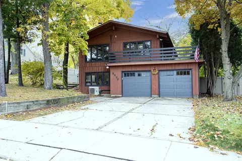 2470 Deckner Ave, Green Bay, WI 54302