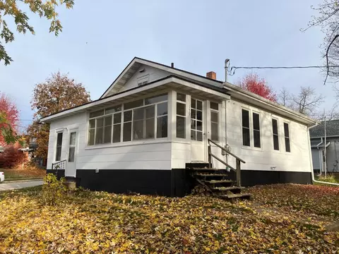 159 Motor St, Clintonville, WI 54929