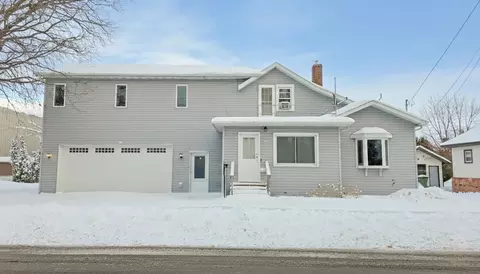 124 S Custer St, Brillion, WI 54110