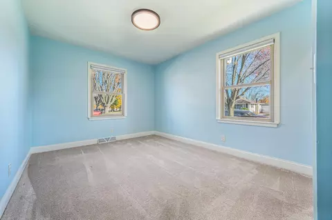 Bedroom - 2016 E College Ave, Appleton, WI 54915 photo 5 of 6