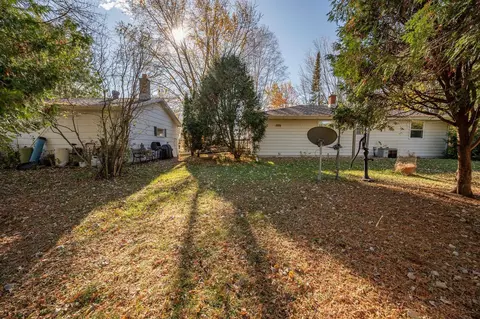 Exterior - w3488 Center Valley Road, Appleton, WI 54913 photo 6 of 12