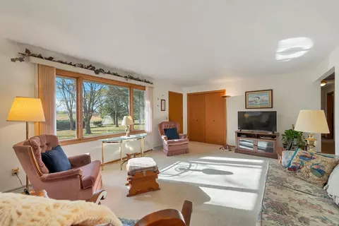 Living - w3488 Center Valley Road, Appleton, WI 54913 photo 3 of 3