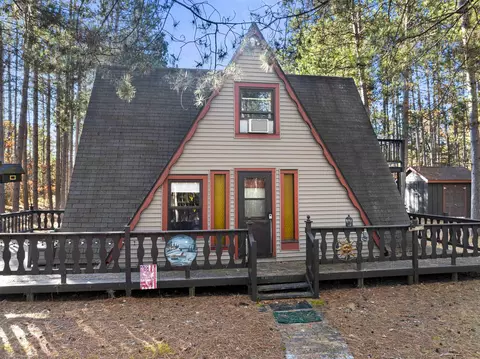n8877 Debbie Lane, Crivitz, WI 54114