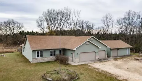 e8835 Huntley Road, New London, WI 54961