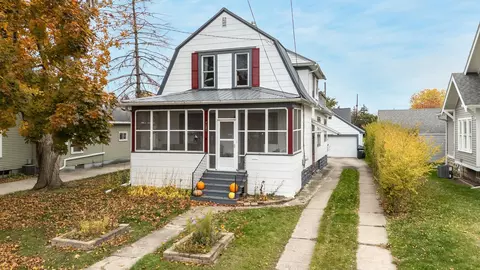 1235 Walnut St, Oshkosh, WI 54901
