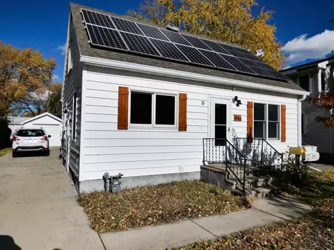 846 9th St, Green Bay, WI 54304