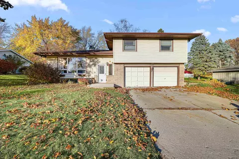 2102 Mary Ave, New Holstein, WI 53061