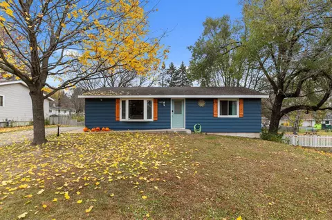 602 North St, Waupaca, WI 54981