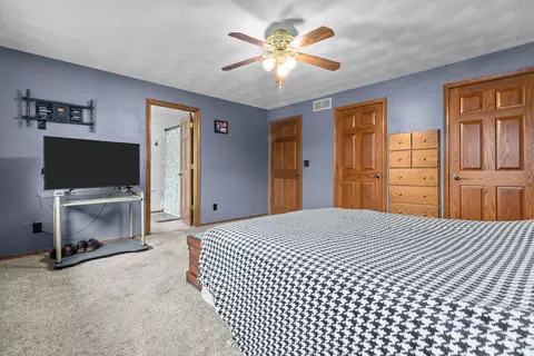 Bedroom - 1022 E Capitol Dr, Appleton, WI 54911 photo 1 of 8