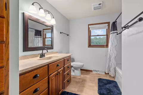 Bath - 1022 E Capitol Dr, Appleton, WI 54911 photo 3 of 4