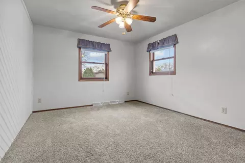 Bedroom - 1022 E Capitol Dr, Appleton, WI 54911 photo 7 of 8