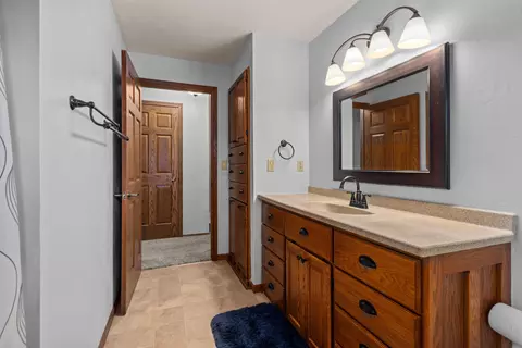 Bath - 1022 E Capitol Dr, Appleton, WI 54911 photo 4 of 4