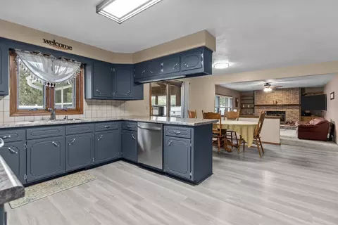 Kitchen - 1022 E Capitol Dr, Appleton, WI 54911 photo 1 of 6