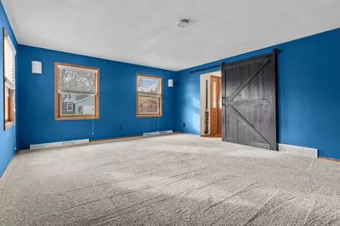 Living - 1022 E Capitol Dr, Appleton, WI 54911 photo 6 of 6