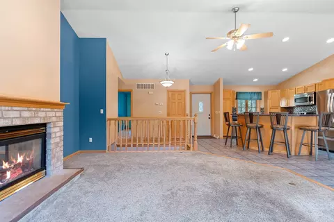 Living - 189 River Pine Dr, Shawano, WI 54166 photo 3 of 5