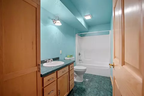 Bath - 189 River Pine Dr, Shawano, WI 54166 photo 3 of 3