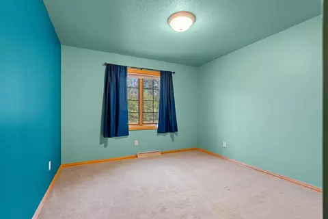 Bedroom - 189 River Pine Dr, Shawano, WI 54166 photo 3 of 9