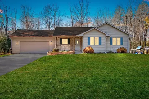 189 River Pine Dr, Shawano, WI 54166