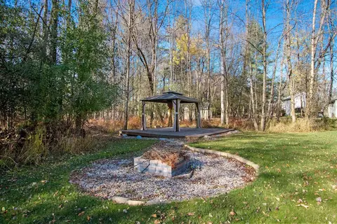 Exterior - 189 River Pine Dr, Shawano, WI 54166 photo 6 of 12