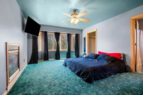 Bedroom - 189 River Pine Dr, Shawano, WI 54166 photo 5 of 9