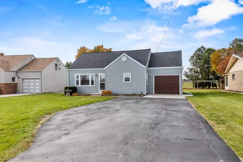307 S Packer Dr, Manitowoc, WI 54220